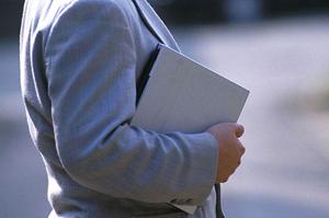 繁忙期に合わせてノートPCをレンタル